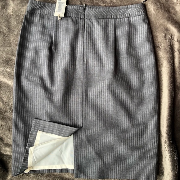 NWT Esprit Grey Skirt With Vertical Pinstripes 8 - Picture 7 of 11
